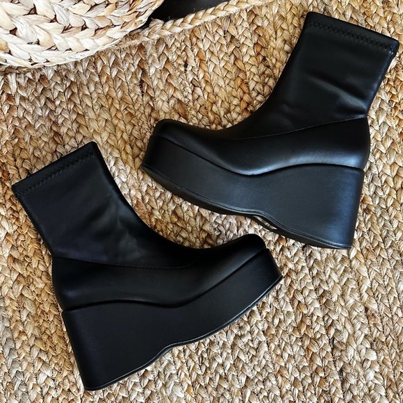 NEW Black Stretchy Platform Wedge Heel Sock Fitted Ankle Boot Booties Pull-On - Picture 1 of 5